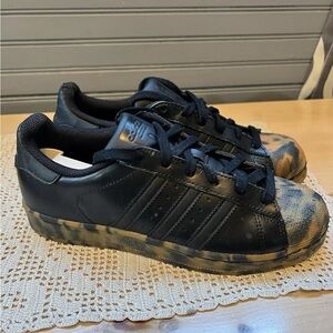 Adidas Superstar Tortoise Shell Kid's Size 5.5 Black Gum S85984